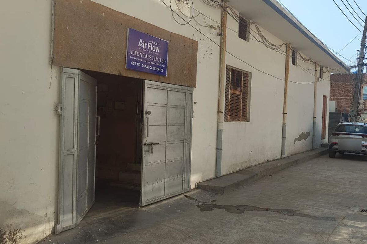 Alfon Taps Limited factory entrance in Hansi